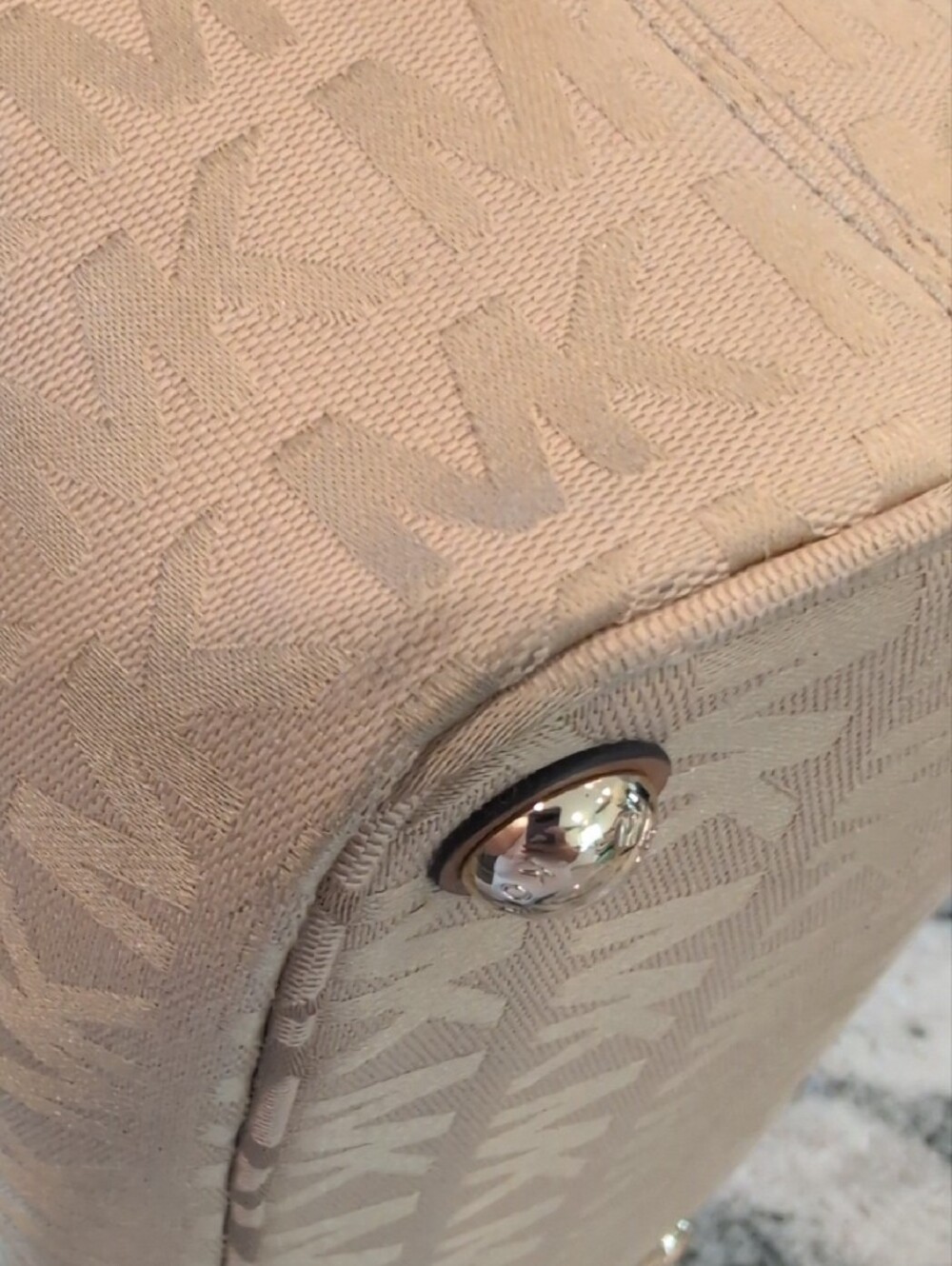 Michael Kors Signature Canvas Tote Bag With Front Pocket - Picture 10 of 13